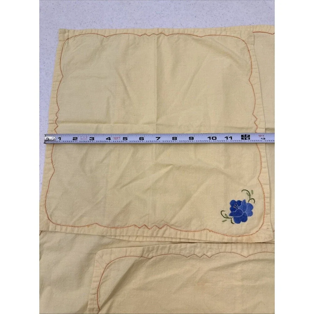 Vintage Yellow 4 Placemats 4 Napkins Embroidered Flower Floral Appliqué Set